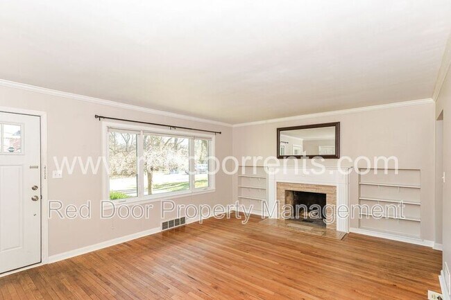 Foto del edificio - 4930 N Illinois St