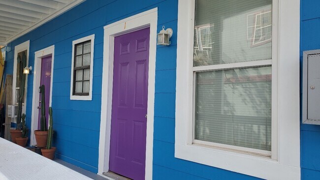 Foto del edificio - 3828 Seawall Blvd