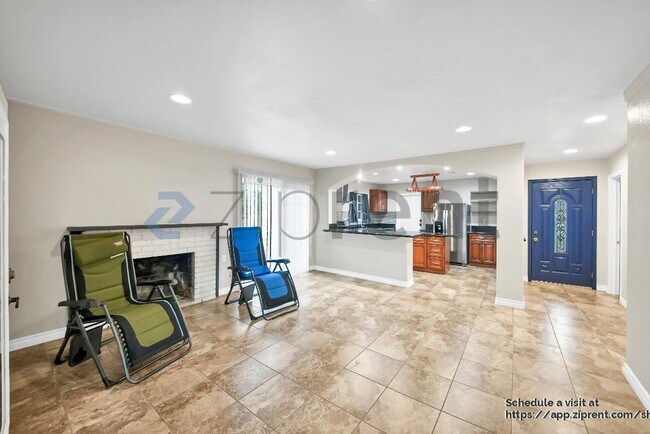 Foto del edificio - 2335 Logan St