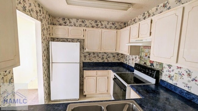 Foto del edificio - 230 Magnolia Plantation Ct