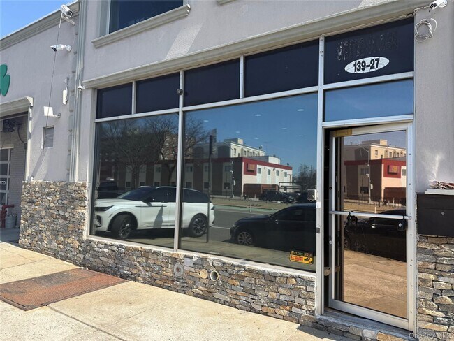 Building Photo - 139-27 Queens Blvd