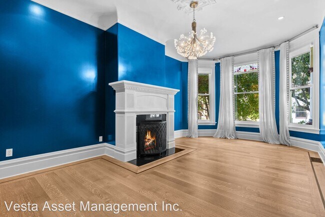 Foto del edificio - 5 br, 3 bath House - 718 Cole Street