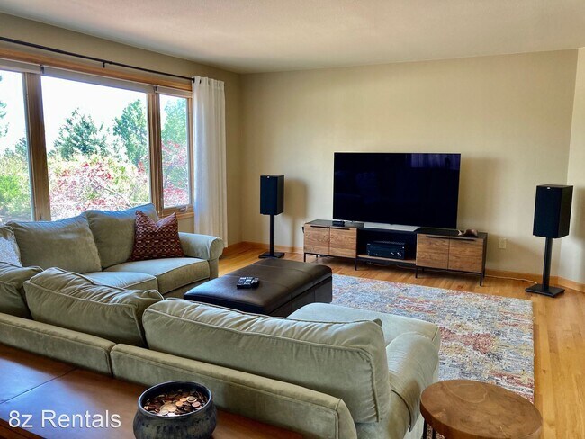 Foto del edificio - 4 br, 4 bath House - 6451 Ace Court