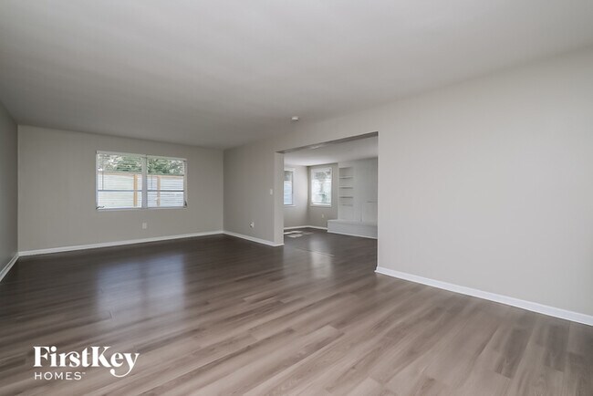 Building Photo - 2748 Forest Pkwy S