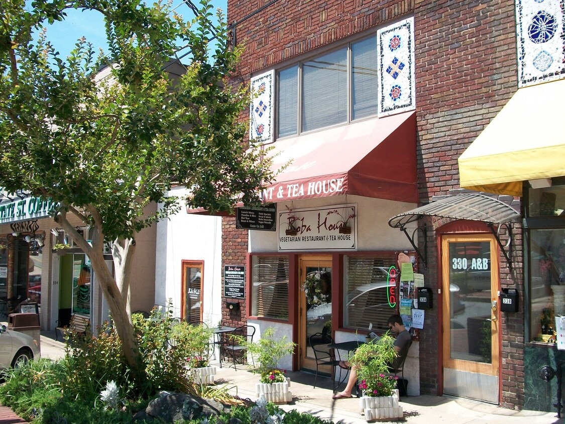 Primary Photo - 330 Tate St