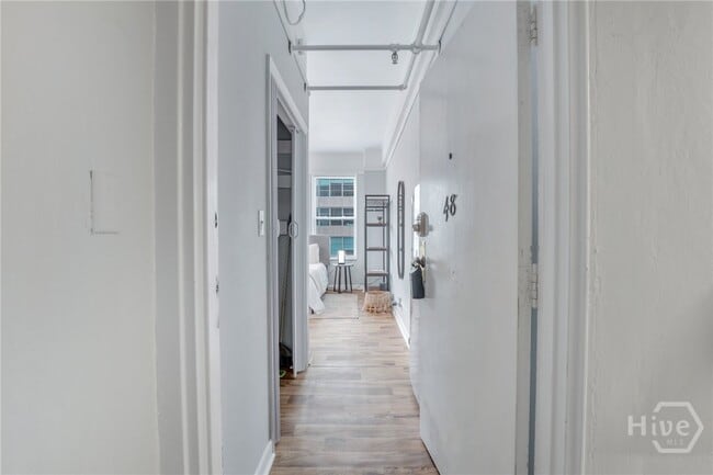 Building Photo - 24 E Liberty