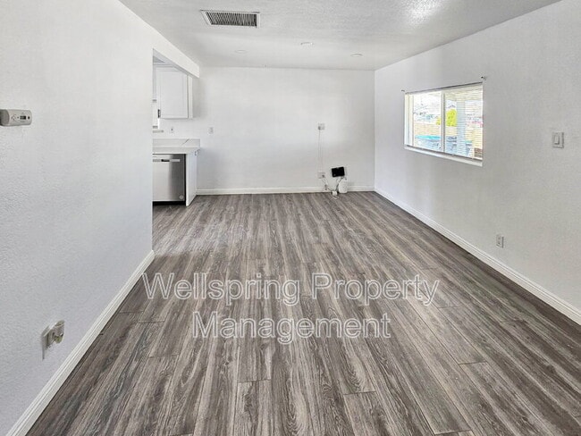 Building Photo - 327 W Haloid Ave