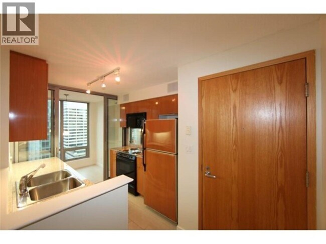 Photo du bâtiment - 1288 W Georgia St
