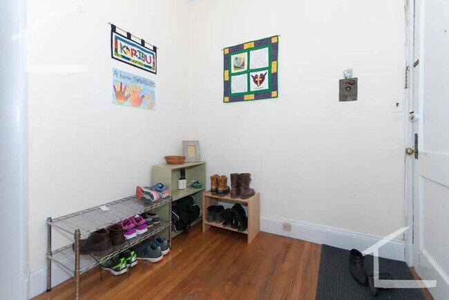 Foto del edificio - Allston 1.5 Bedroom Apartment available 9/24