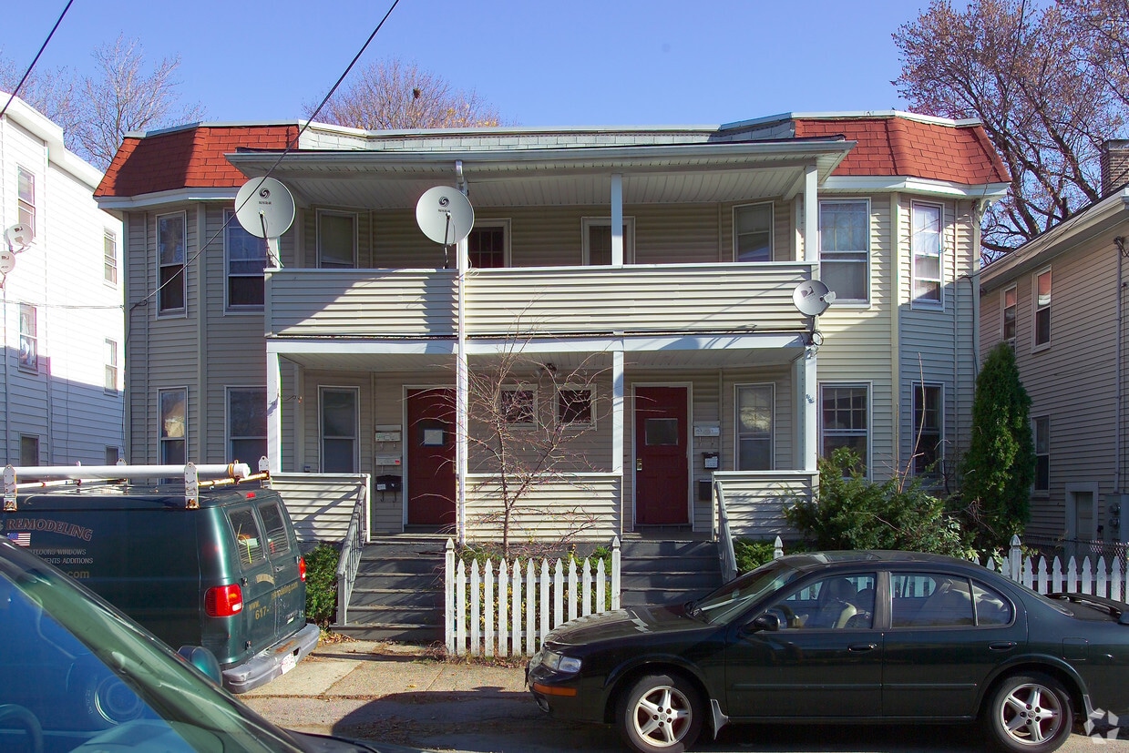 Building Photo - 46-48 Freeman St