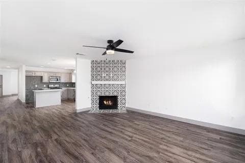 Foto del edificio - 1404 Swan Ridge Dr