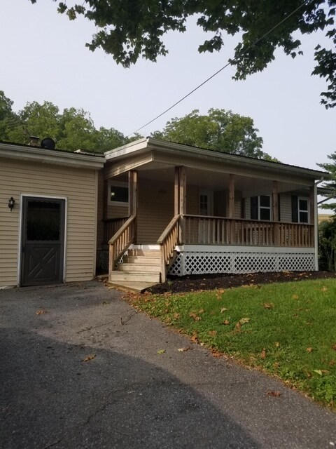 Primary Photo - 318 Kricks Mill Rd