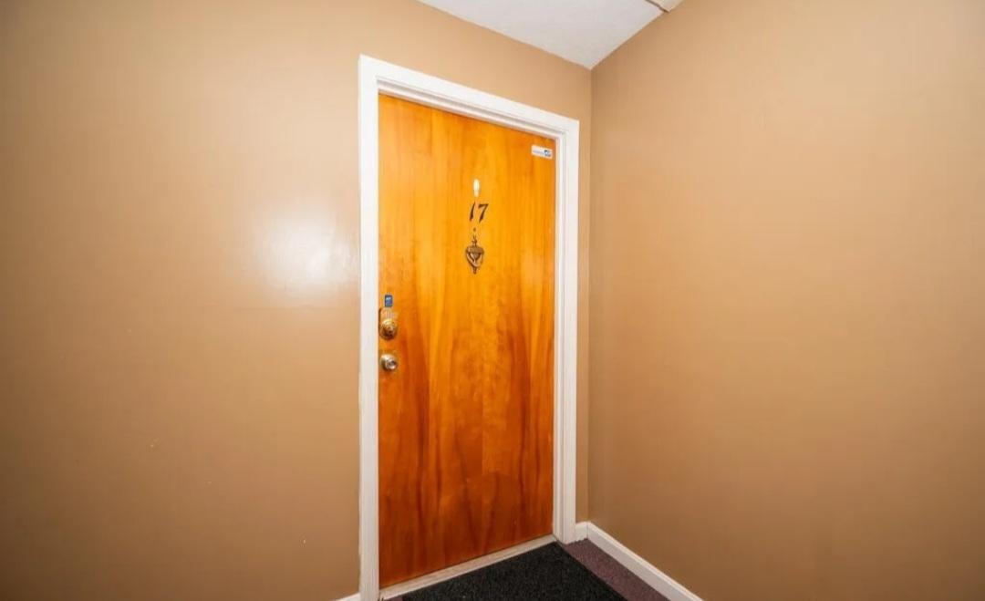 2214 Sherwood Ave Unit 17, Louisville, KY 40205 Apartments in