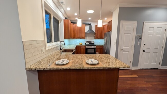 Cocina - 4648 N Winthrop Ave