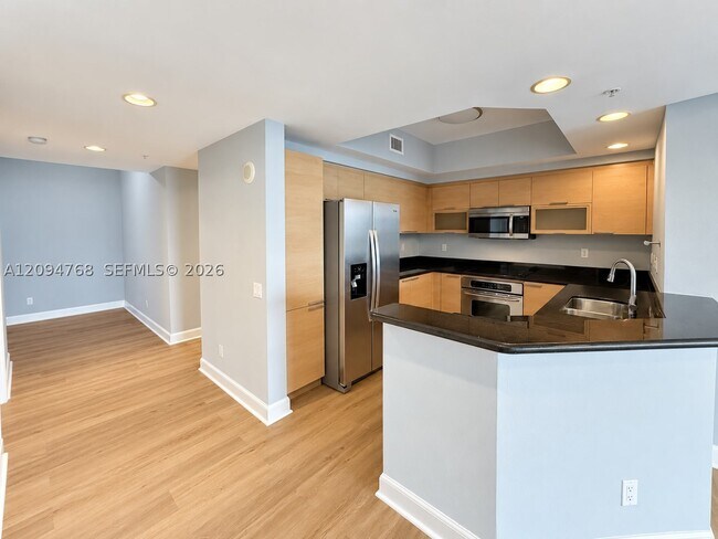 Building Photo - 14951 Royal Oaks Ln