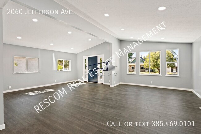 Foto del edificio - 2060 Jefferson Ave