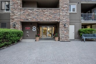 Building Photo - 8 Dayspring Cir