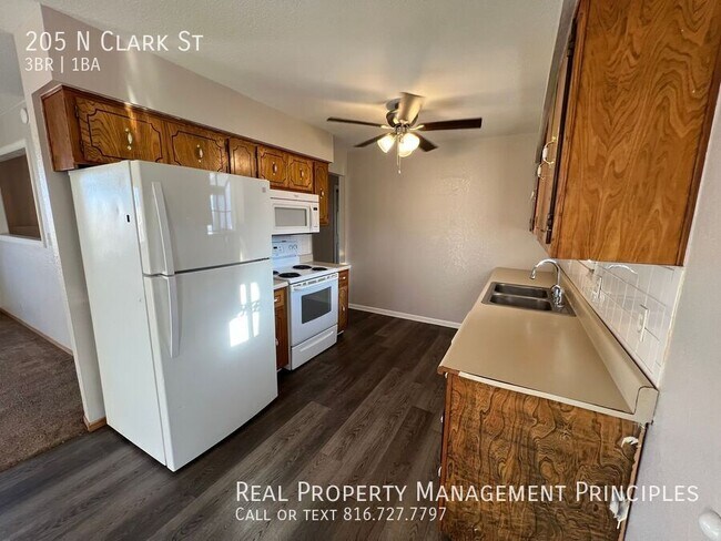 Foto del edificio - 205 N Clark St
