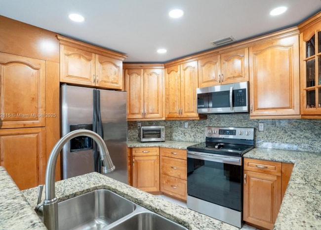 Building Photo - 15025 SW 141st Ter