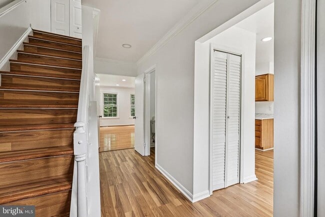 Building Photo - 6312 Teakwood Ct
