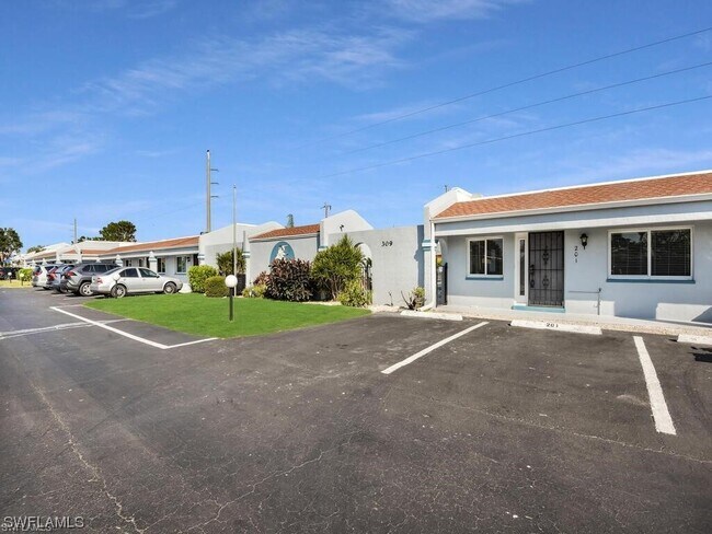 Building Photo - 309 Cape Coral Pkwy W