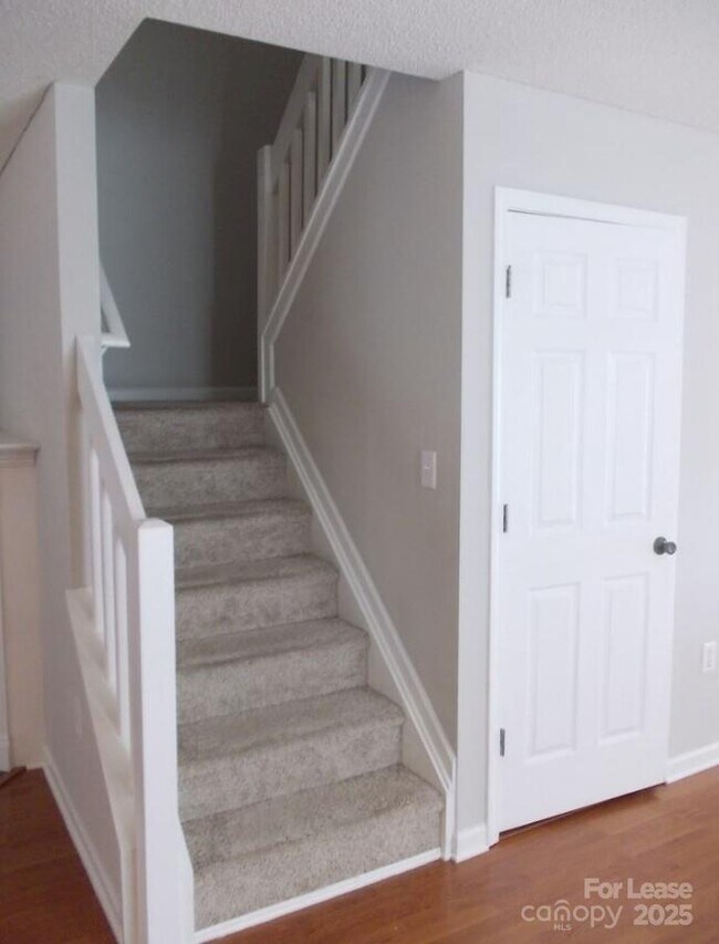 Foto del edificio - 12317 Paperbark Cir