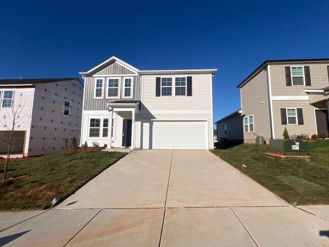 Foto del edificio - Brand New 4 Bedroom 2.5 Bath Home in Kerne...