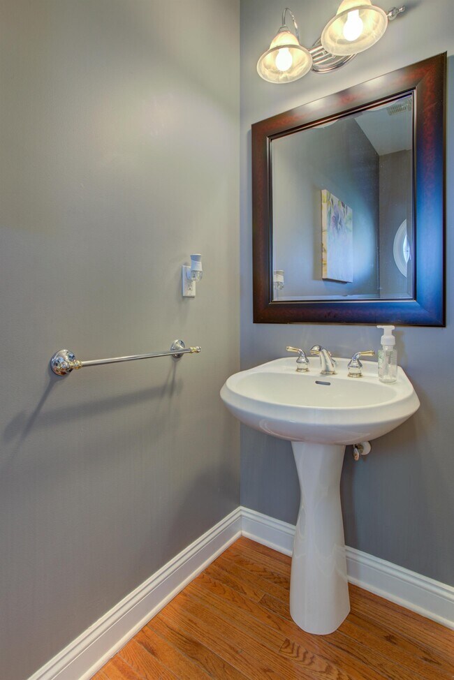 1007 Croft Dr, Manheim Township, PA 17601 House for Rent in Manheim