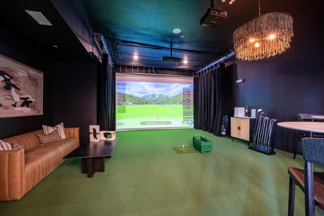 Golf Simulator Lounge - Olana Waterside