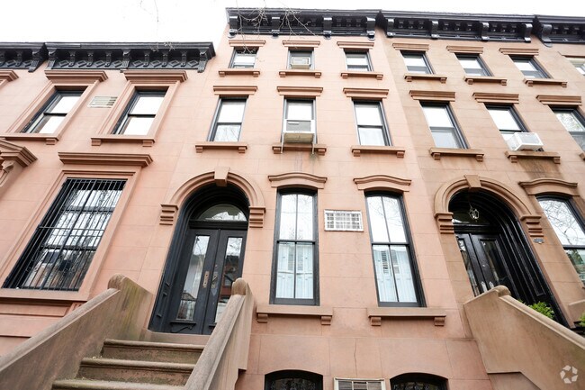 Foto del edificio - 404 Sackett St