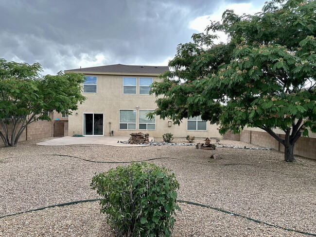 Building Photo - Single Family Home