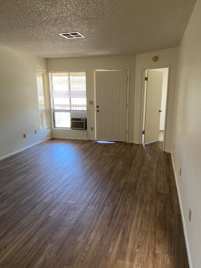 Foto del edificio - 3083 Shoshone Pl