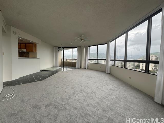 Building Photo - 2499 Kapiolani Blvd