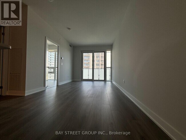Building Photo - 430-3430 Square One Dr