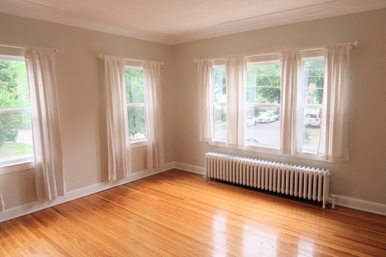 3252 Fremont Avenue S 105 Unit 105, Minneapolis, MN 55408 Apartments