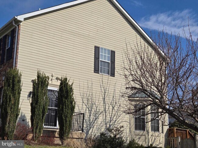 Foto del edificio - 300 Cinnabar Ln