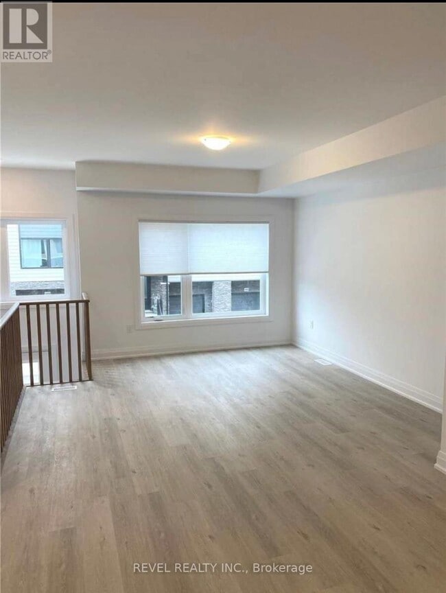 Photo du bâtiment - 1493 Purchase Pl