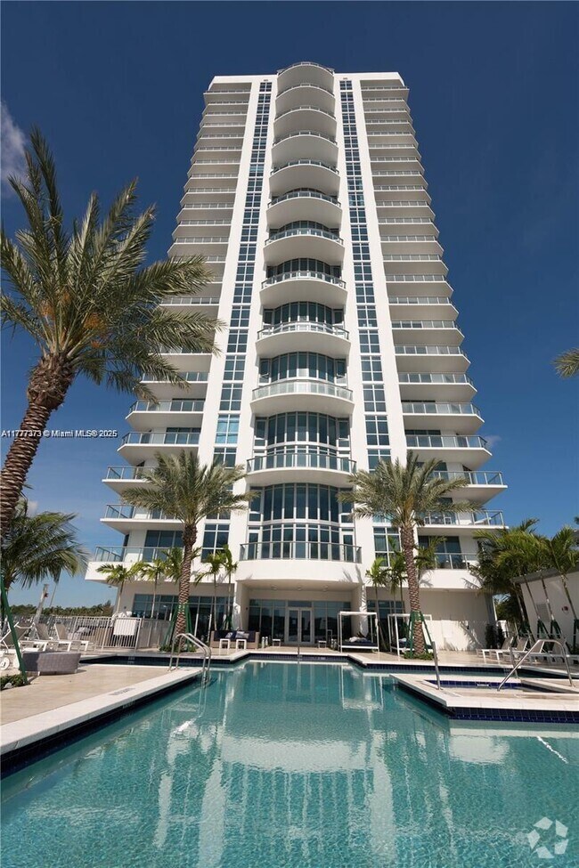 Building Photo - 17301 Biscayne Blvd