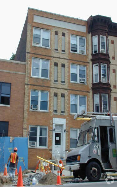 Building Photo - 265 9th St
