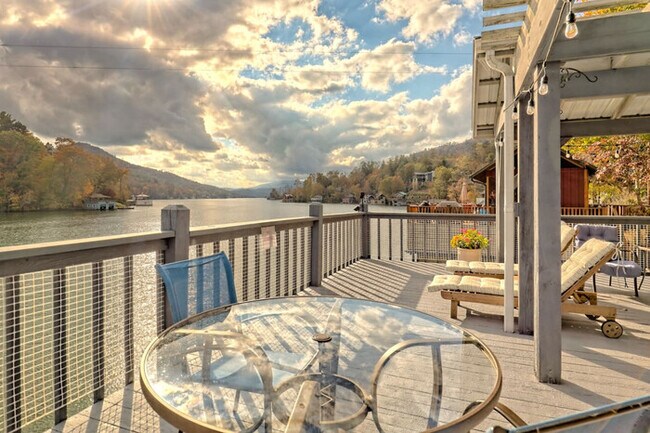 Foto del edificio - Bill's Bungalow on Lake Burton w/ Top Dock...