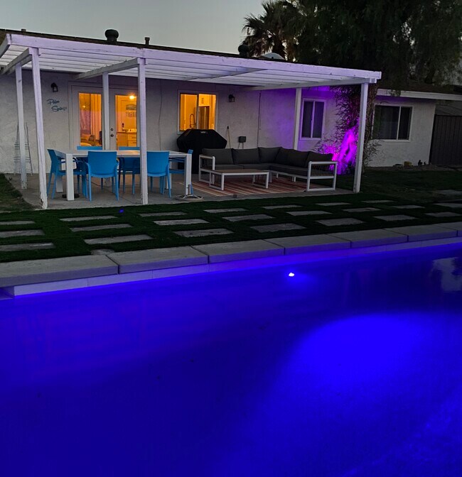 Foto del edificio - 2872 E Ventura Rd