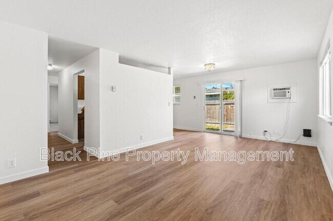 Foto del edificio - 4872 W Bethel St