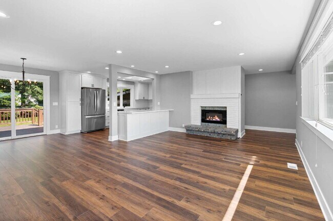 Foto del edificio - Beautiful Happy Valley Home; Large Lot; In...