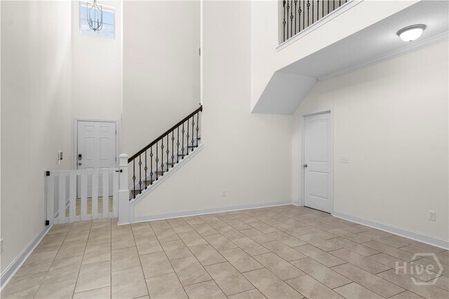Building Photo - 767 Fairview Cir