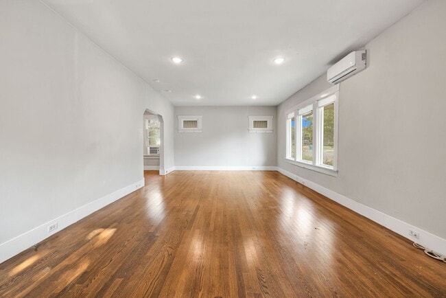 Foto del edificio - Beautiful Rental Home in Tobin Hill available