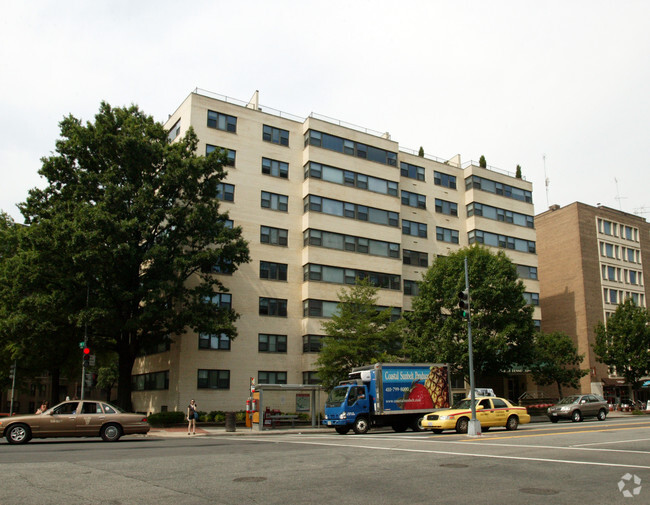 2400 Pennsylvania Avenue - 2400 Pennsylvania Avenue Apartments