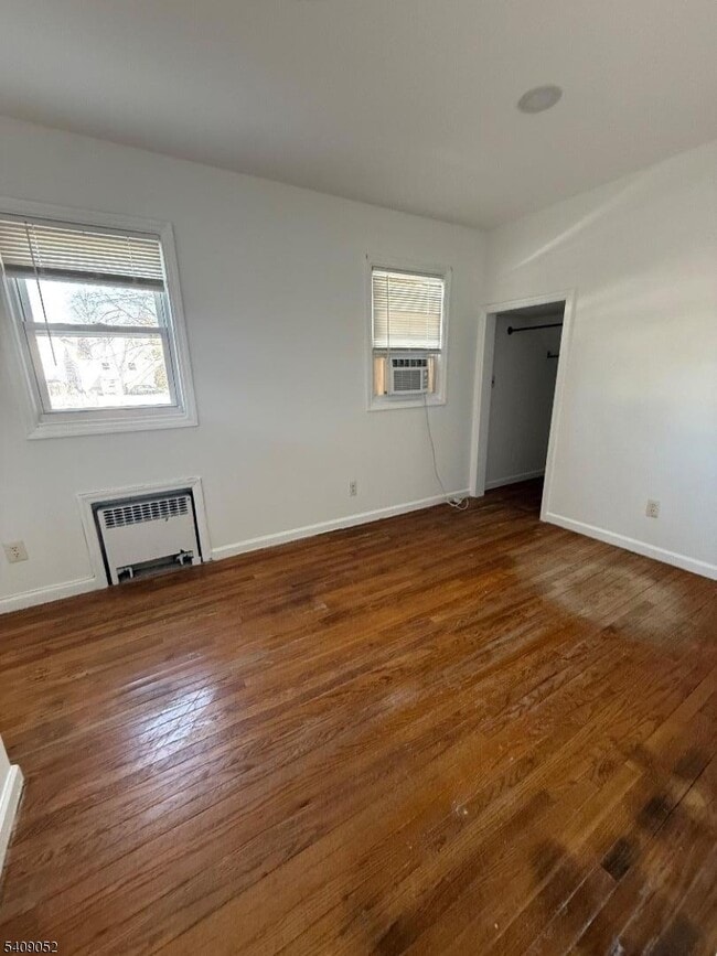 Building Photo - 98 Broughton Ave