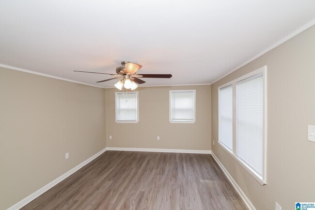 Foto del edificio - 3405 Walker Chapel Rd