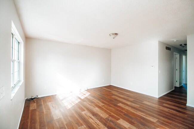 Foto del edificio - 653 Williamsville Ave