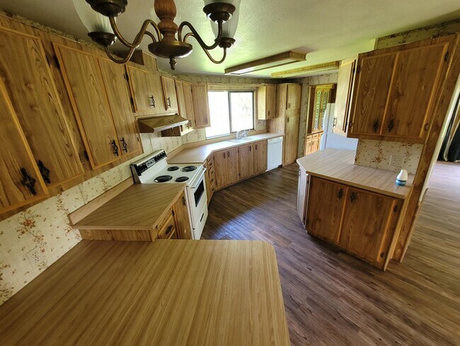 Foto del edificio - 72789 Shoestring Rd